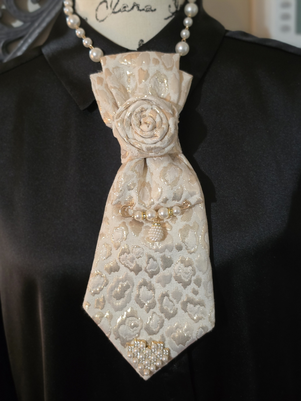 Elegant Cream Brooch Tie Necklace with Pearl Accents